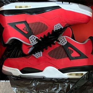 Air Jordan 4 Retro